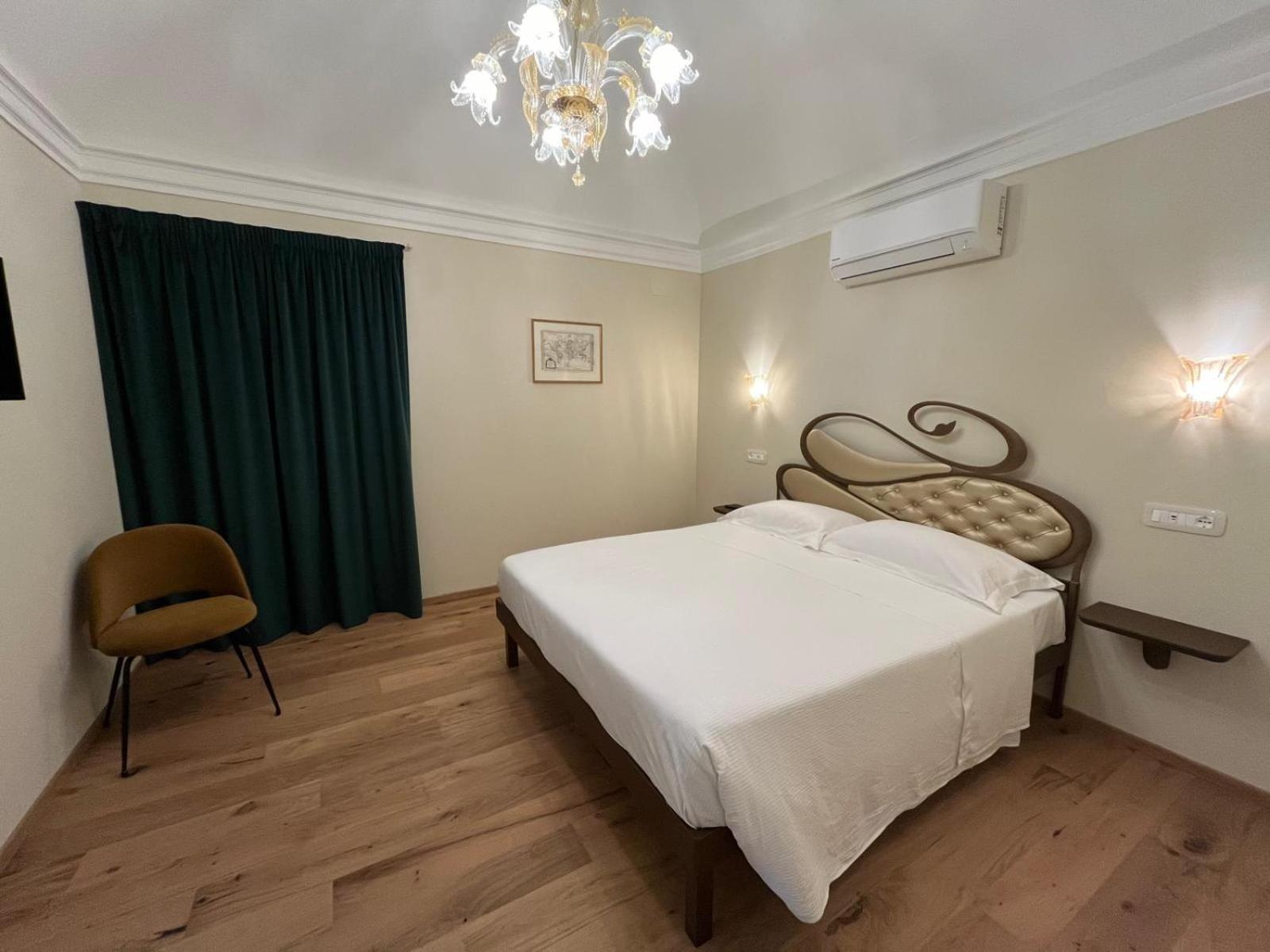 Dimora Santa Chiara Apartment ริปาตรานโซเน ภายนอก รูปภาพ