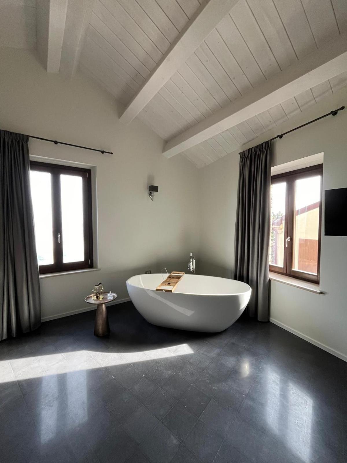 Dimora Santa Chiara Apartment ริปาตรานโซเน ภายนอก รูปภาพ
