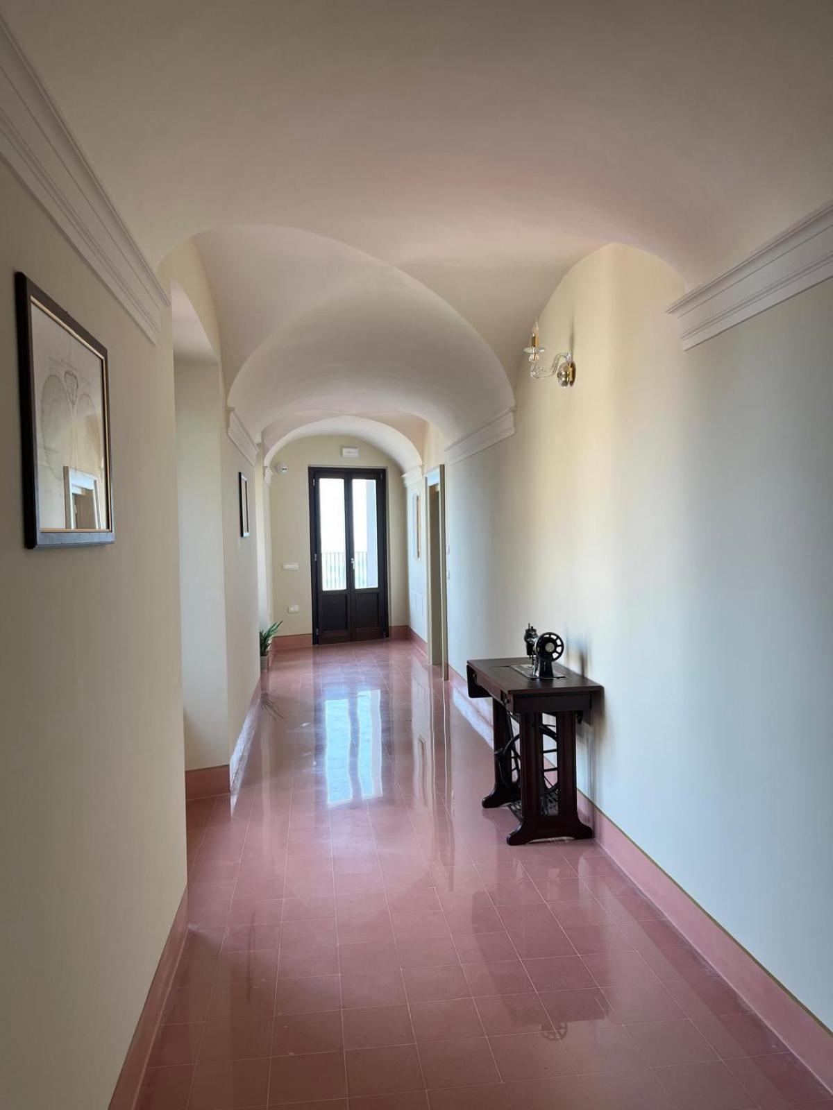 Dimora Santa Chiara Apartment ริปาตรานโซเน ภายนอก รูปภาพ