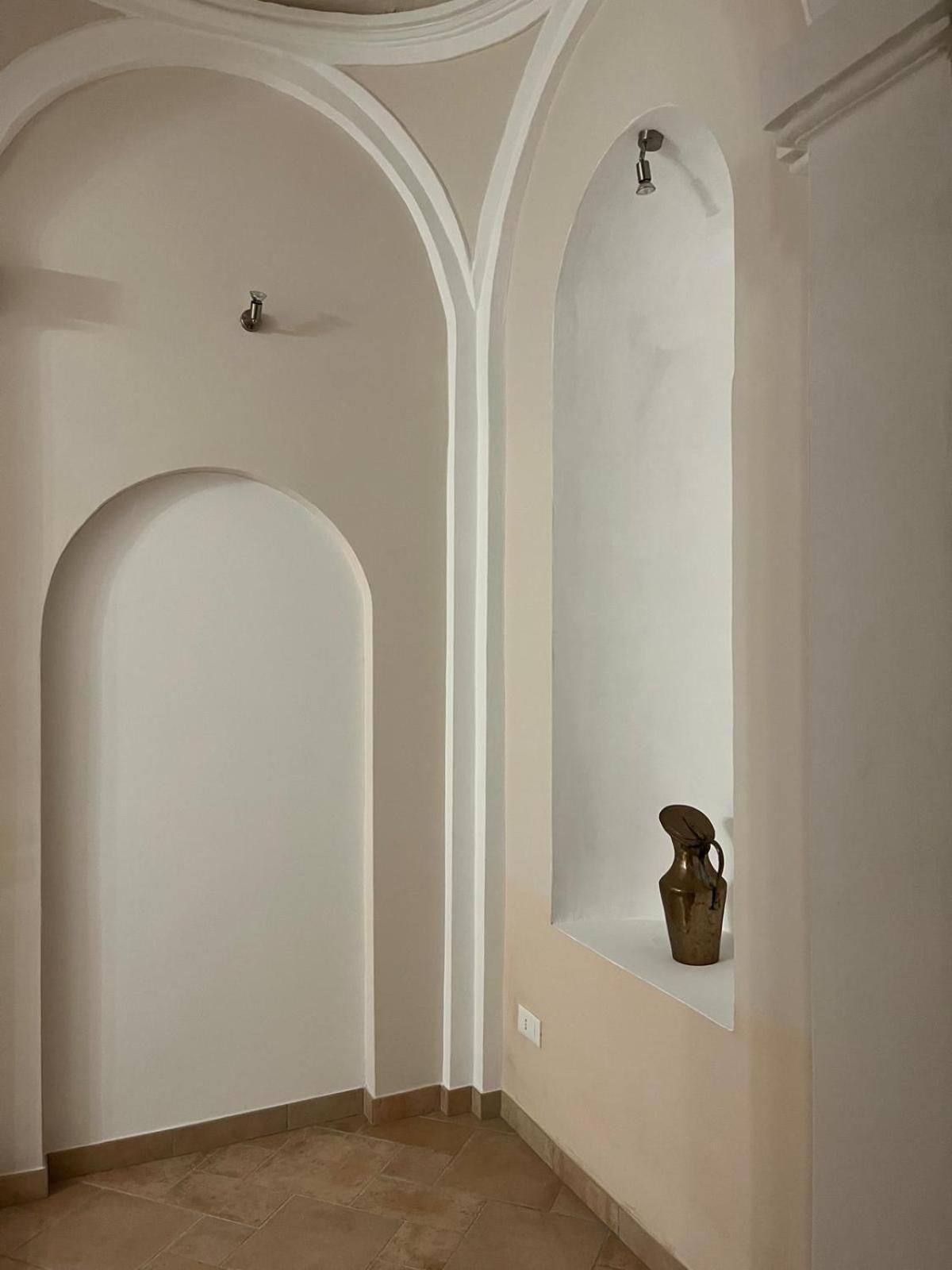 Dimora Santa Chiara Apartment ริปาตรานโซเน ภายนอก รูปภาพ