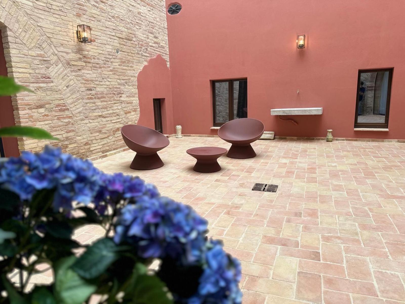 Dimora Santa Chiara Apartment ริปาตรานโซเน ภายนอก รูปภาพ