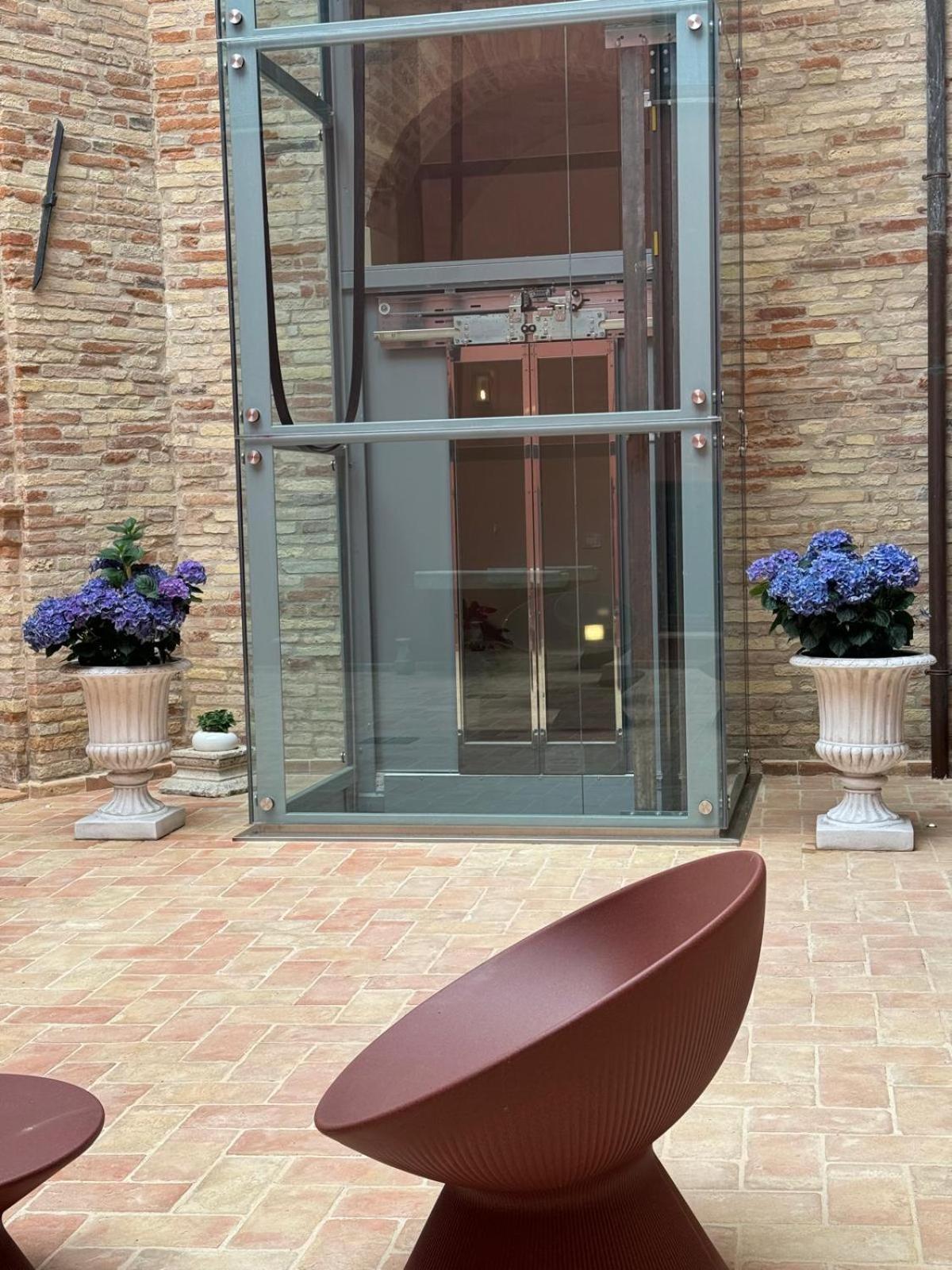 Dimora Santa Chiara Apartment ริปาตรานโซเน ภายนอก รูปภาพ